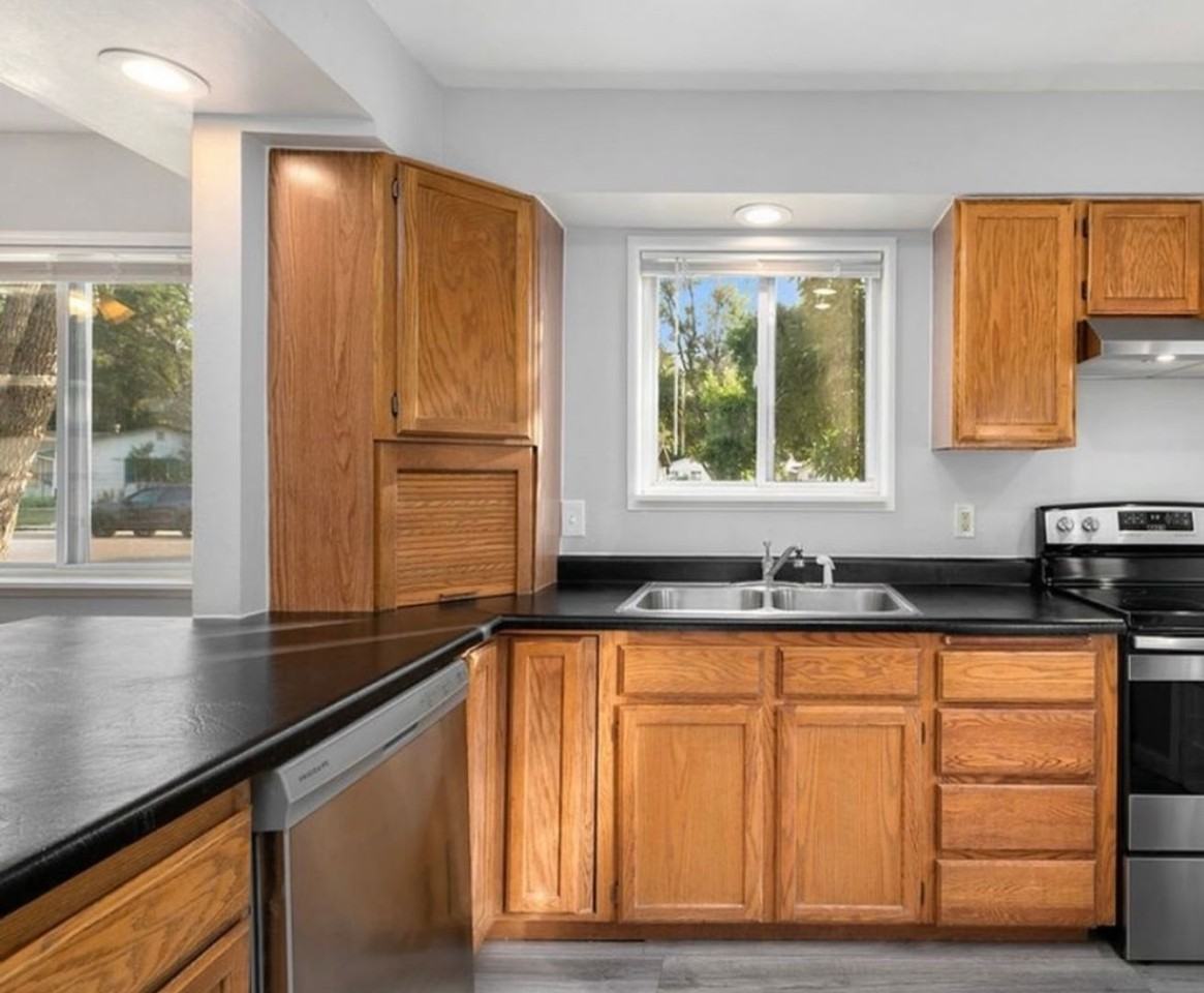 1837 Homer Dr - Photo 6 of 16