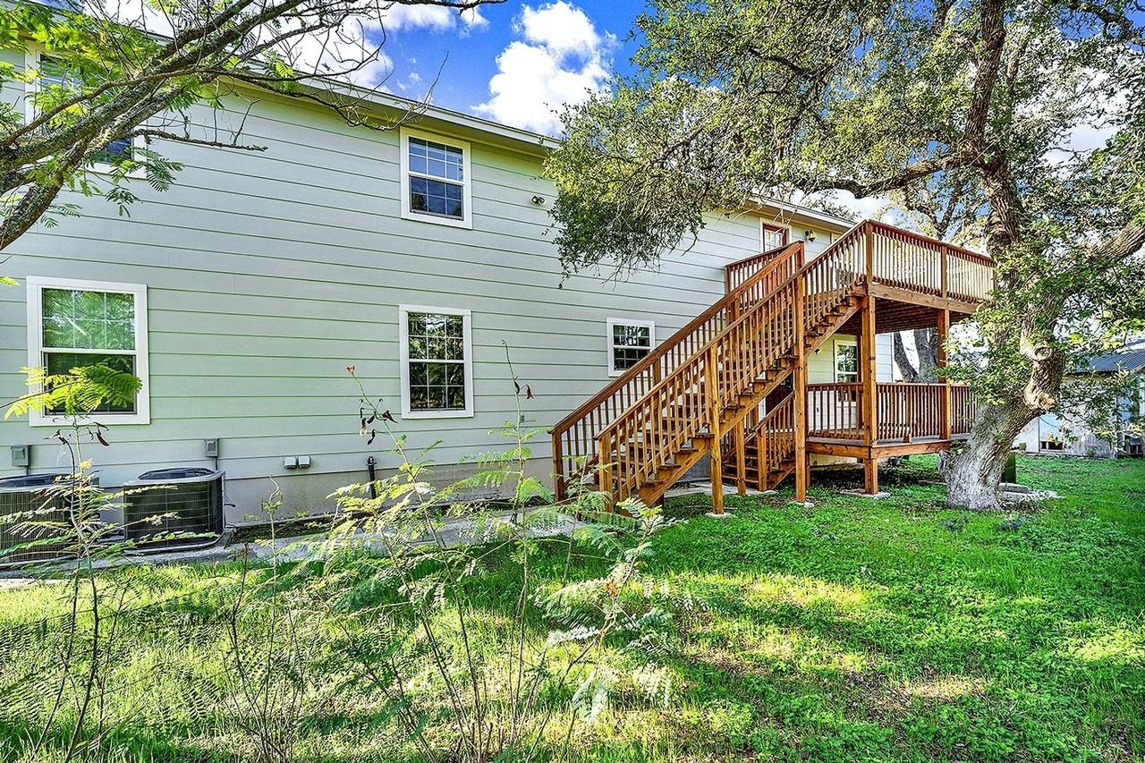 207 Oakwood Loop - Photo 2 of 6
