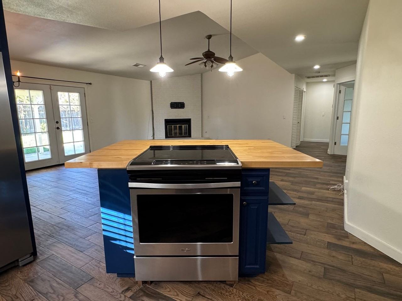 3151 Chestnut Drive - Photo 3 of 20