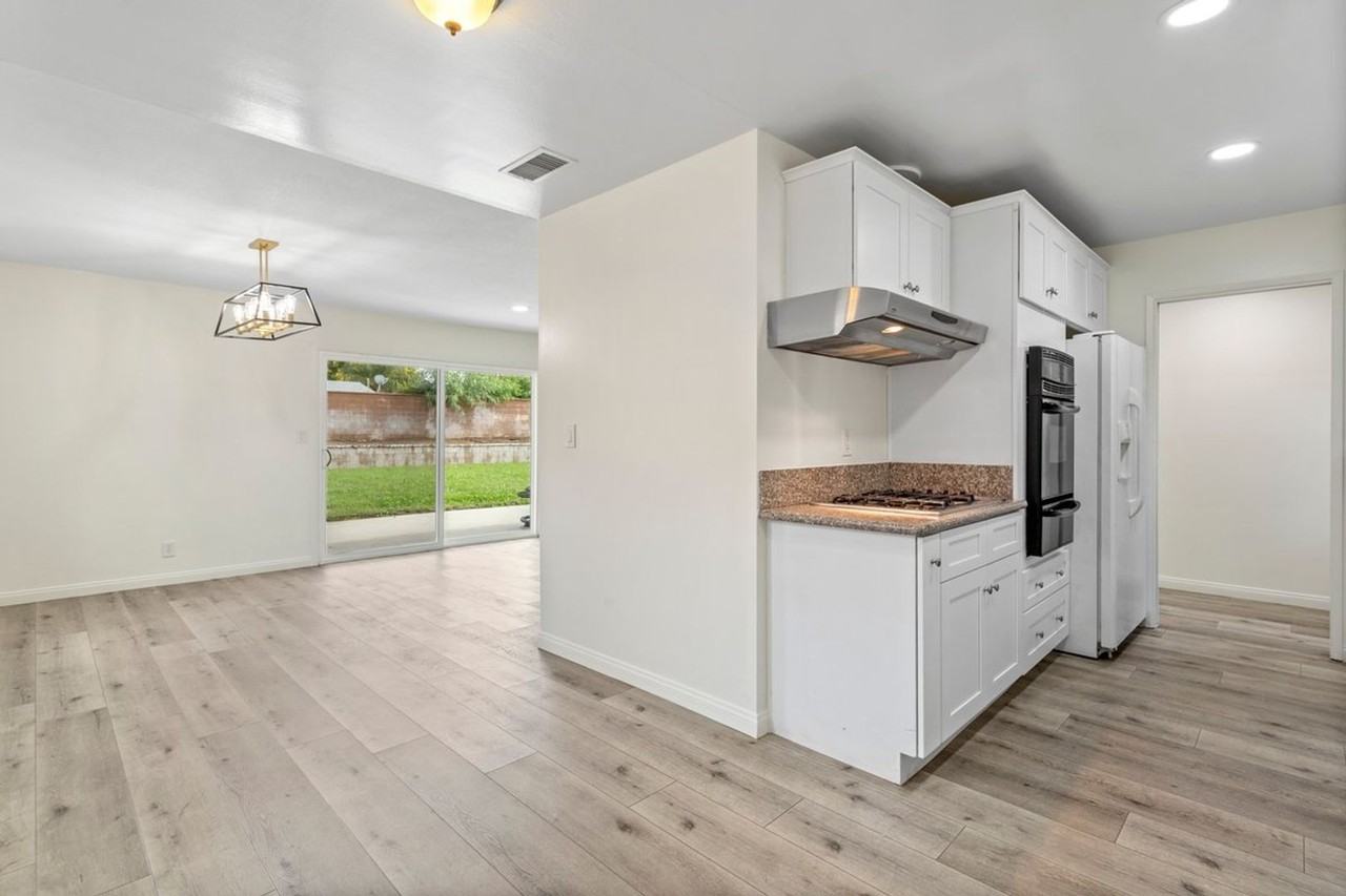 27508 Vilna Ave - Photo 4 of 21