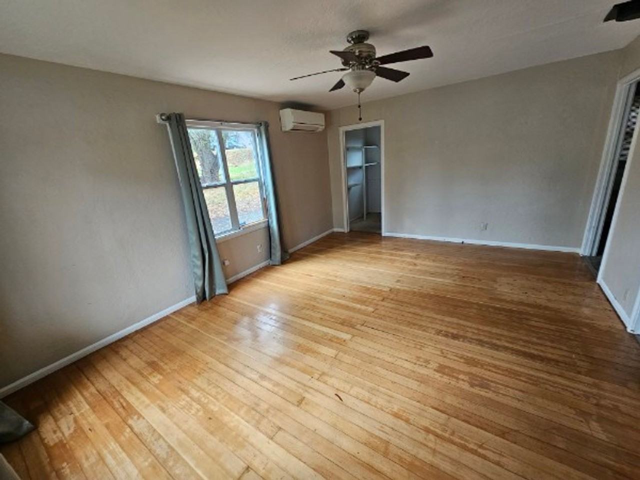 550 Clearlake Ave - Photo 3 of 8