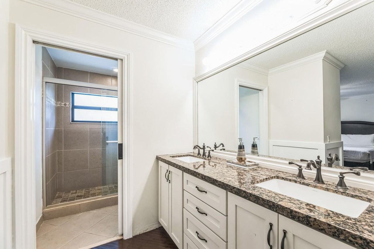 2924 Nw 69th Ct - Photo 2 of 35