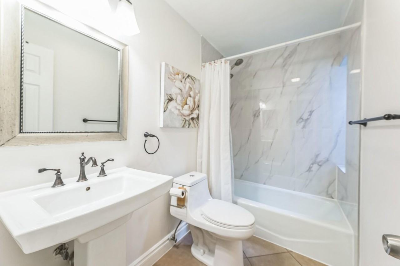 2924 Nw 69th Ct - Photo 3 of 35