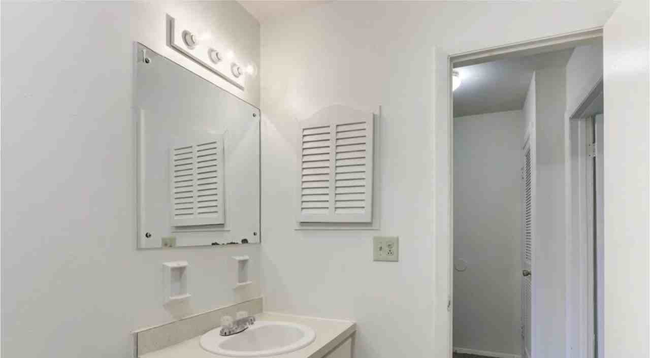 Elkhart Green Apartments - Photo 2 of 11