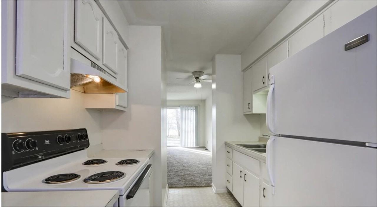 Elkhart Green Apartments - Photo 6 of 11