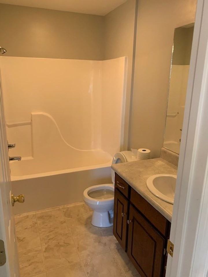 1926 Fletcher Rd NW - Photo 6 of 8