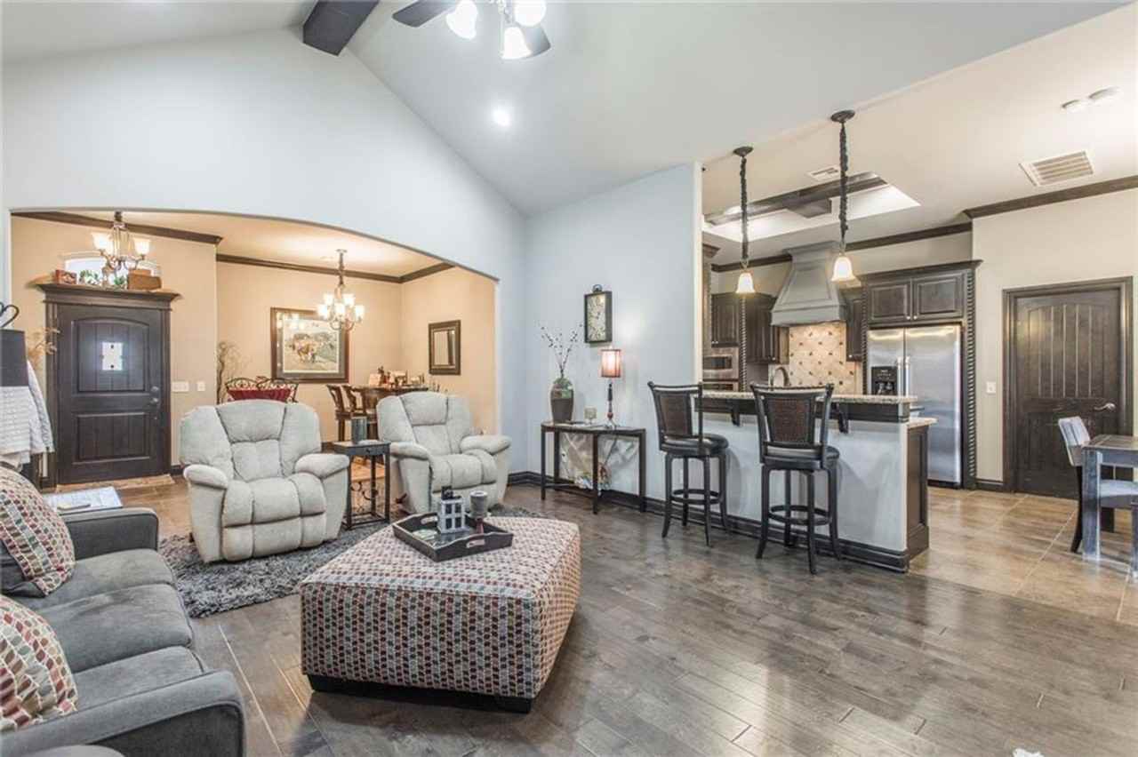 13609 Gentry Dr - Photo 6 of 27