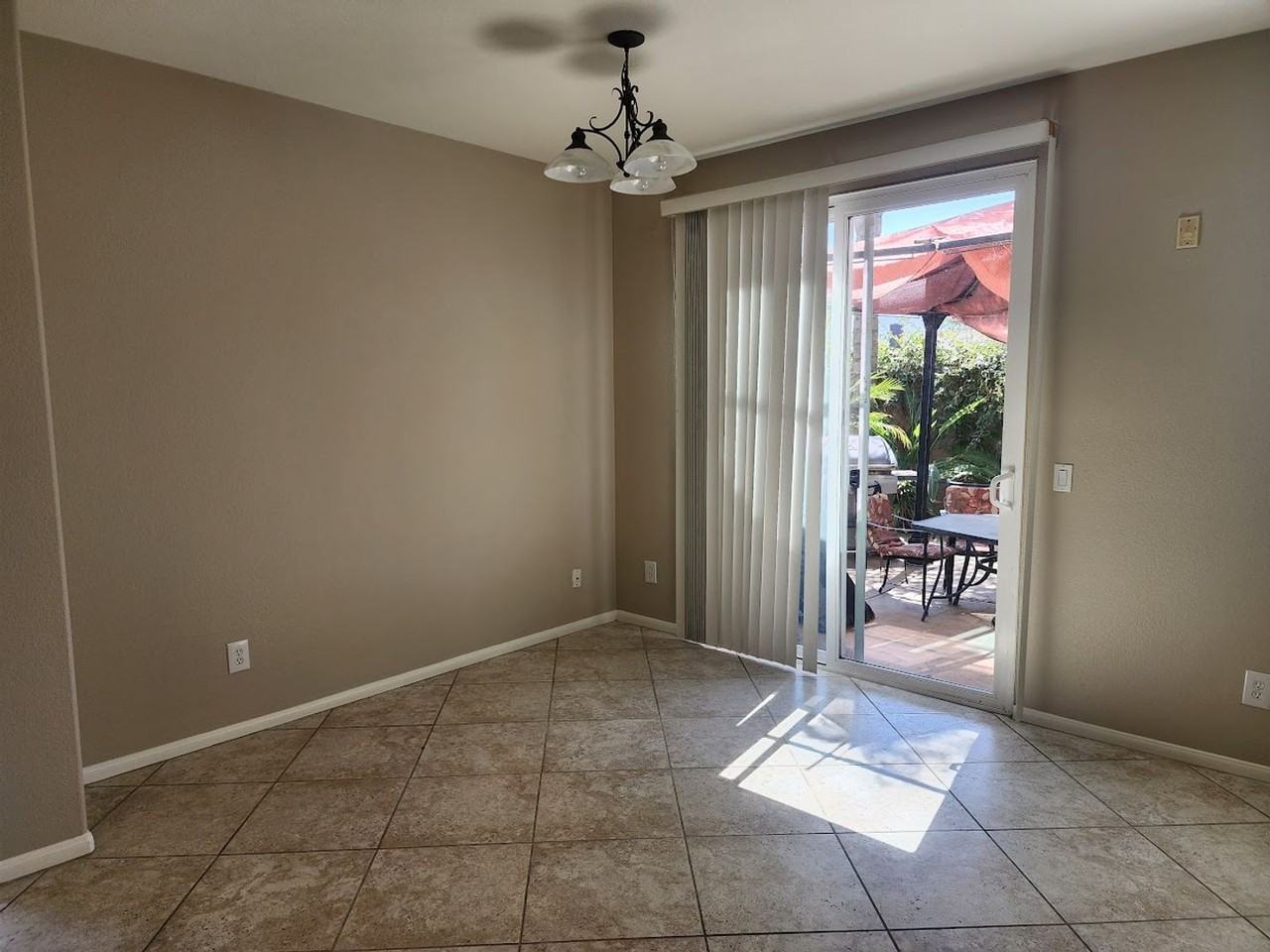 24733 Ridgewalk Street - Photo 3 of 15