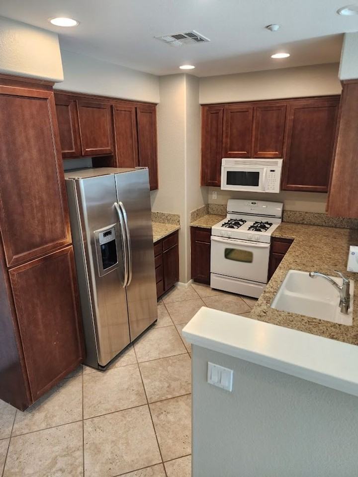 24733 Ridgewalk Street - Photo 4 of 15