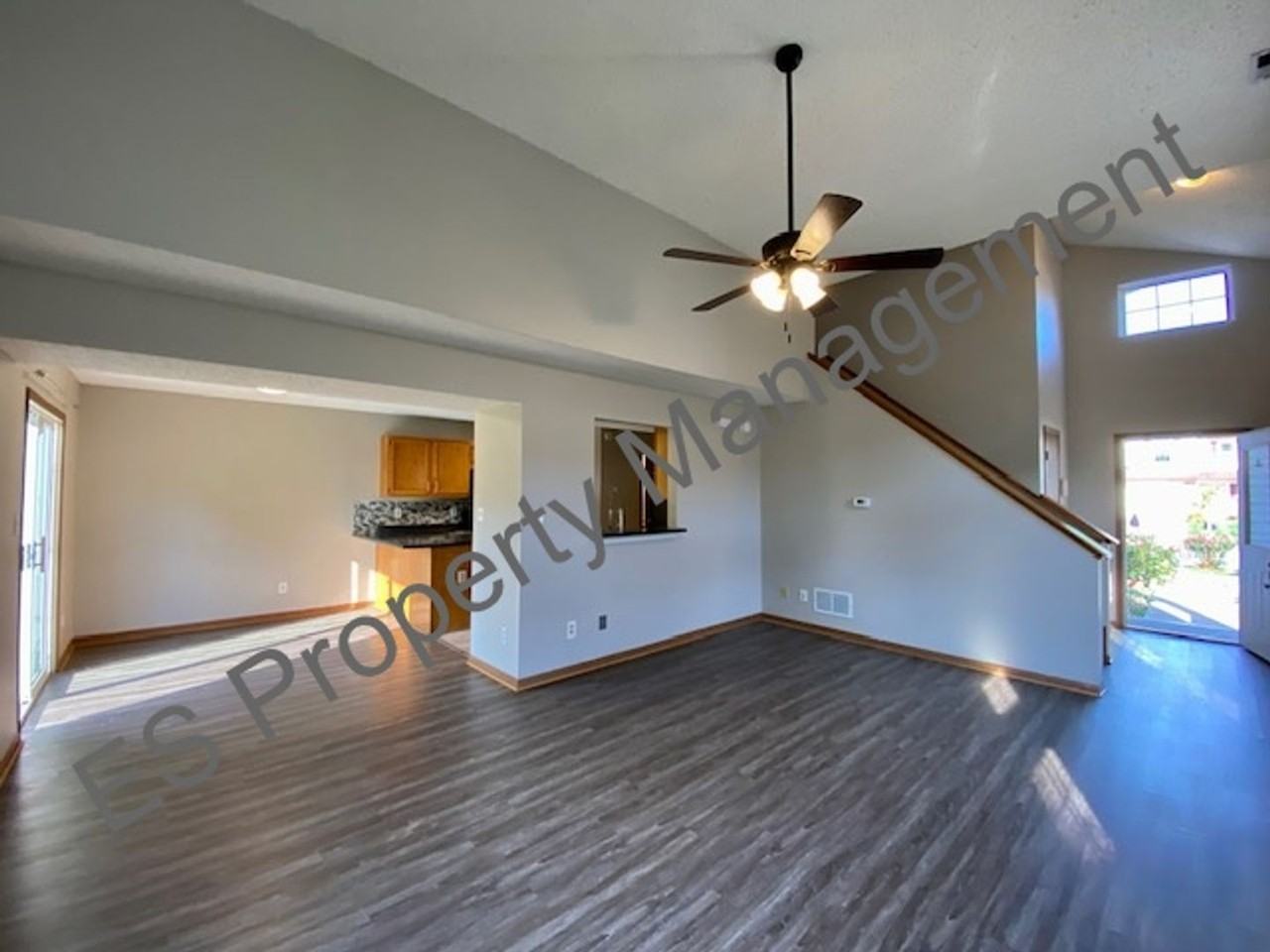 6316 Long River Ln - Photo 7 of 33