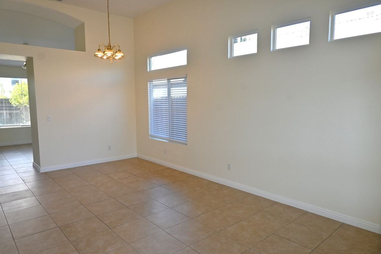 9021 Devon Crest Way - Photo 3 of 33