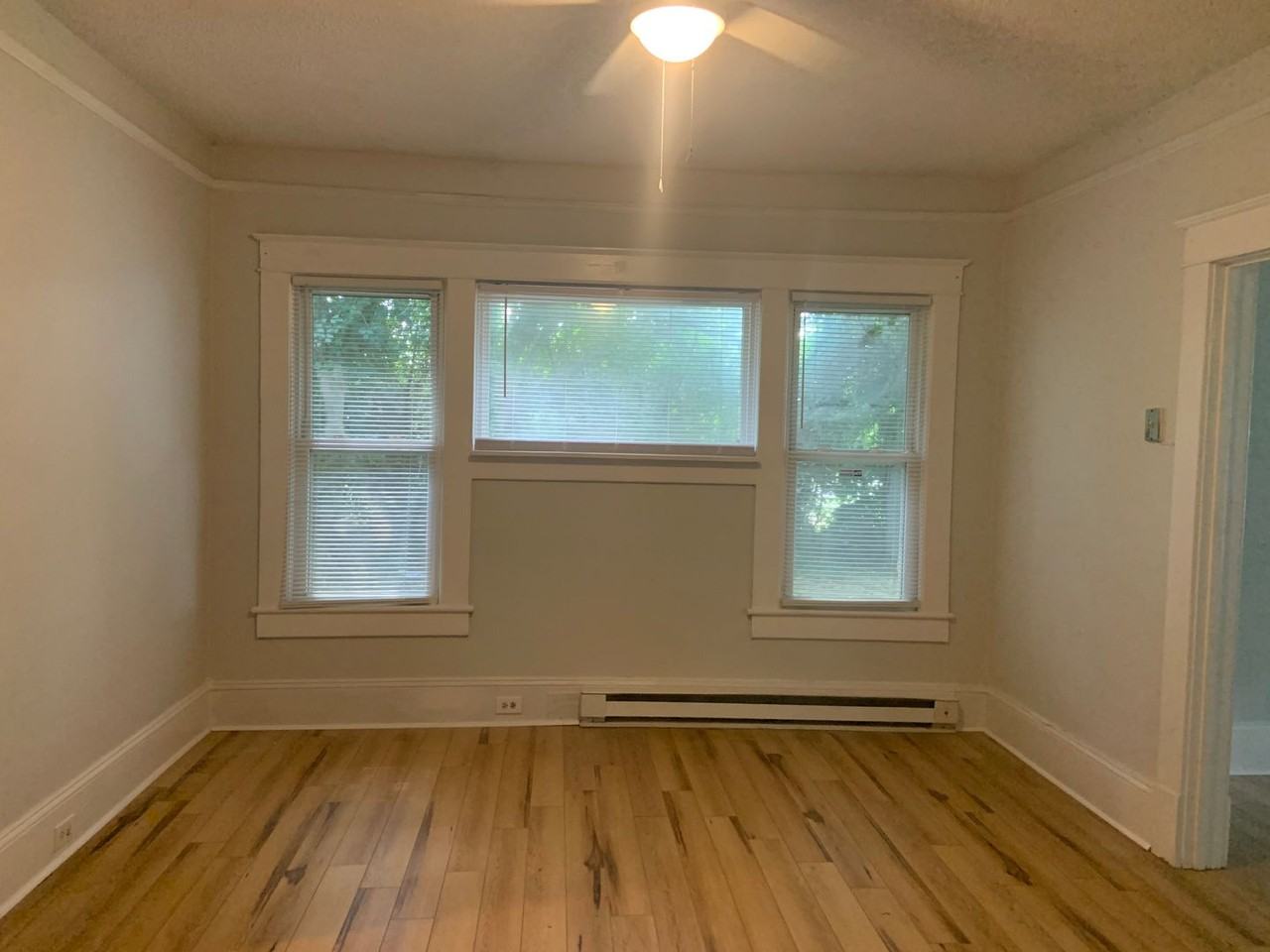 2710 Hayden St - Photo 4 of 10