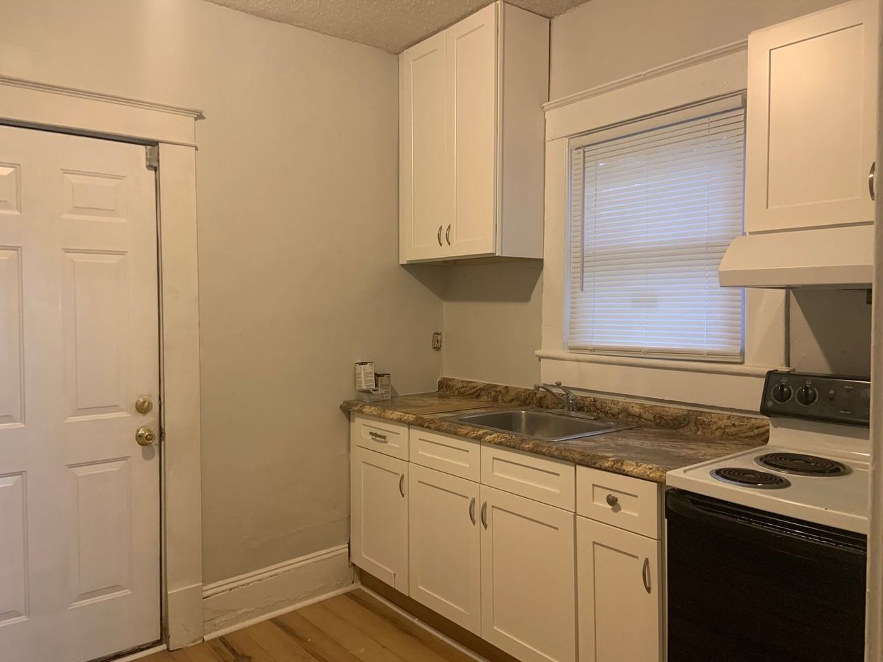 2710 Hayden St - Photo 7 of 10