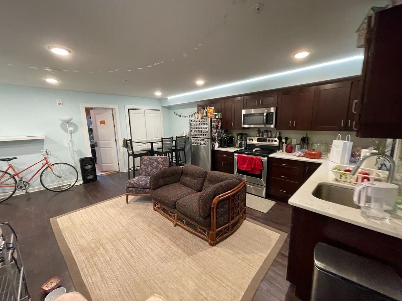 1609 Sydenham - Photo 3 of 50