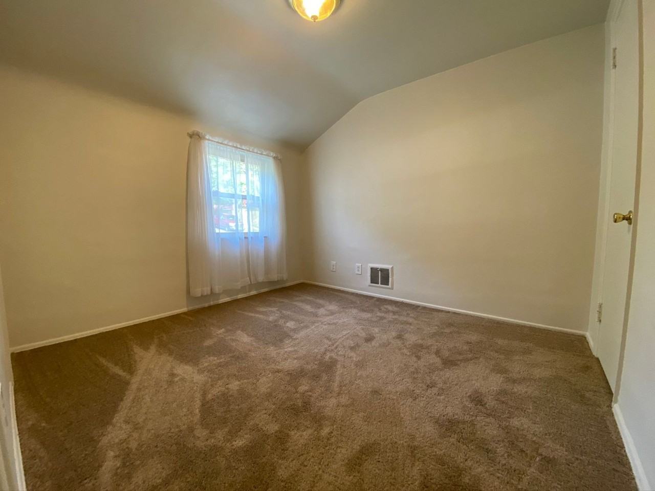 purdue - Photo 7 of 8