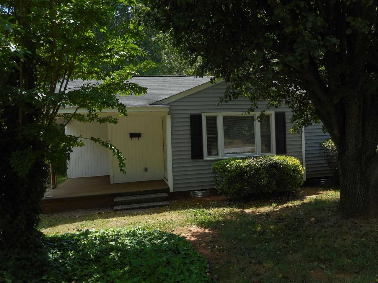 408 Cummings Street - Photo 2 of 16