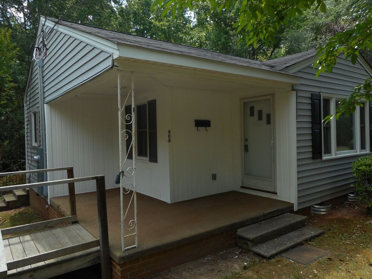 408 Cummings Street - Photo 3 of 16