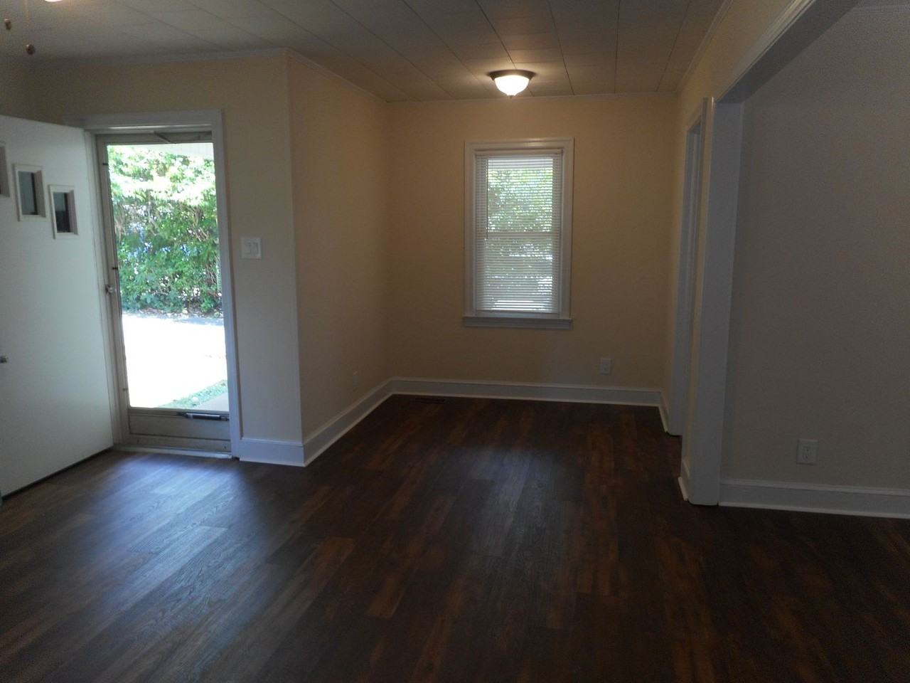 408 Cummings Street - Photo 5 of 16