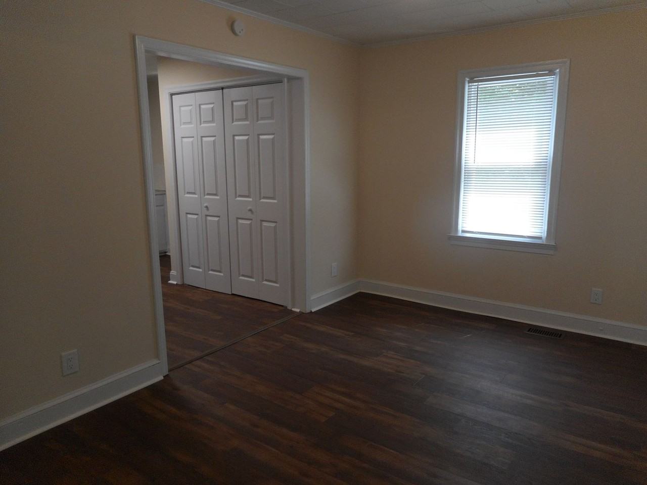 408 Cummings Street - Photo 6 of 16