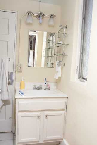 1013 University Avenue #2 - Photo 5 of 8