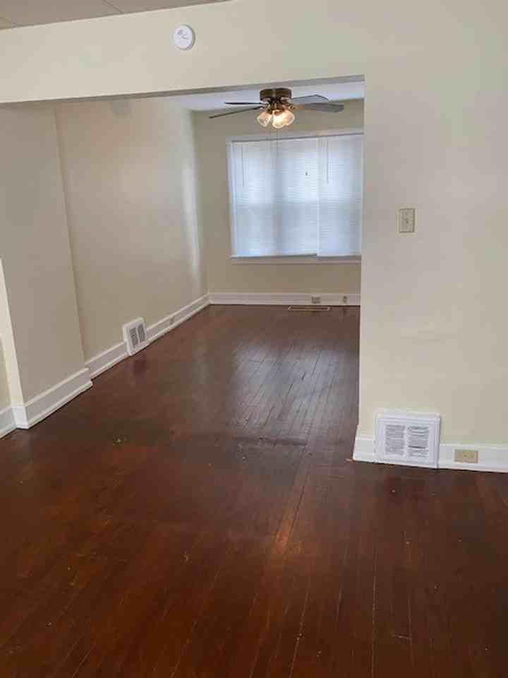 321 Carroll St - Photo 2 of 13