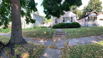 3722 Queen Ave N - Photo 1 of 1