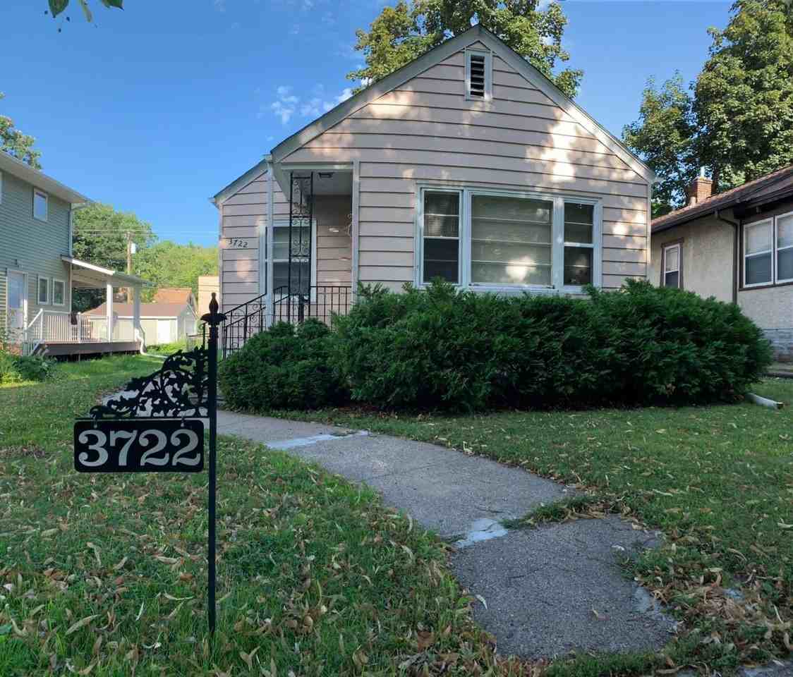 3722 Queen Ave N - Photo 3 of 11