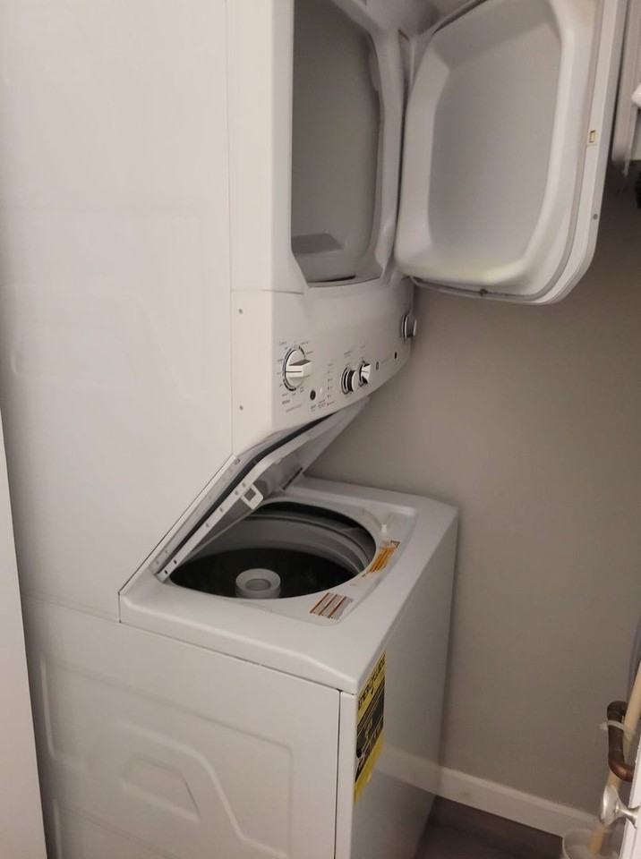 1311 Barelas Street Southwest #B - Photo 6 of 7