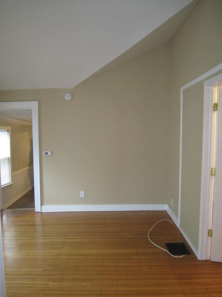 166 Benton St - Photo 4 of 23