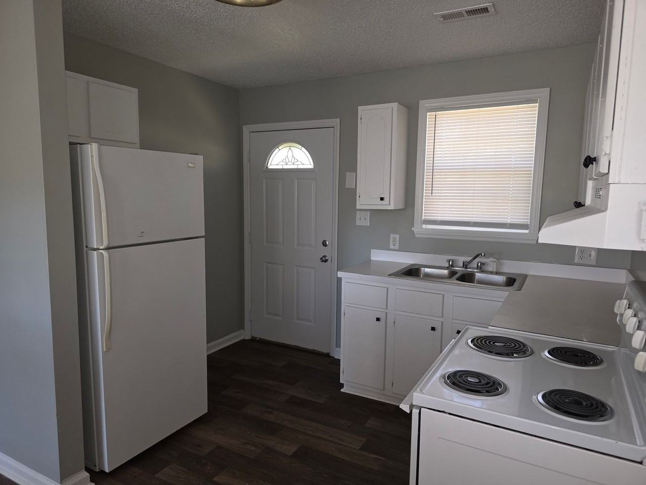 134 Cozy Lane - Photo 3 of 6