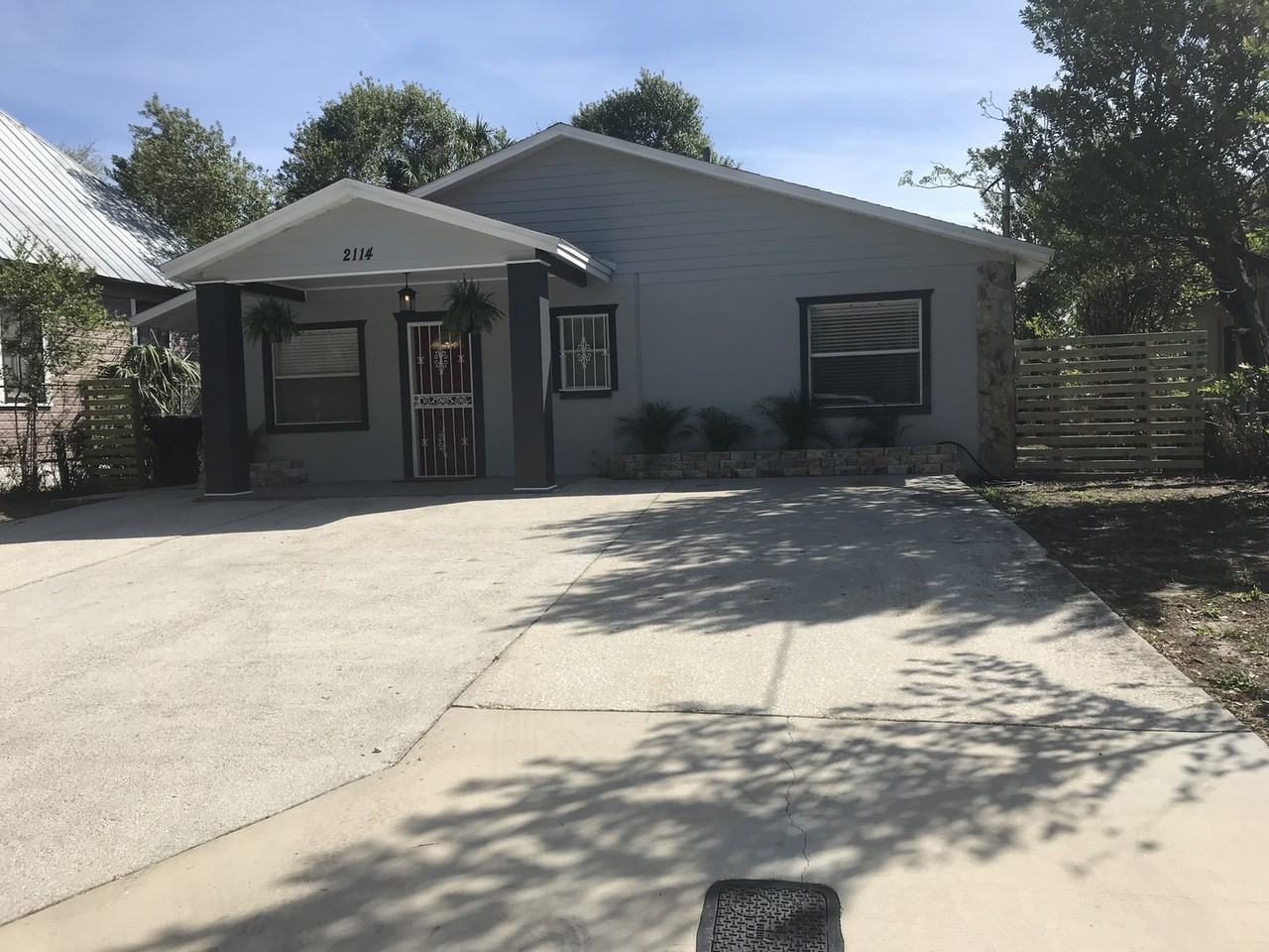 2114 W Grace St - Photo 2 of 21