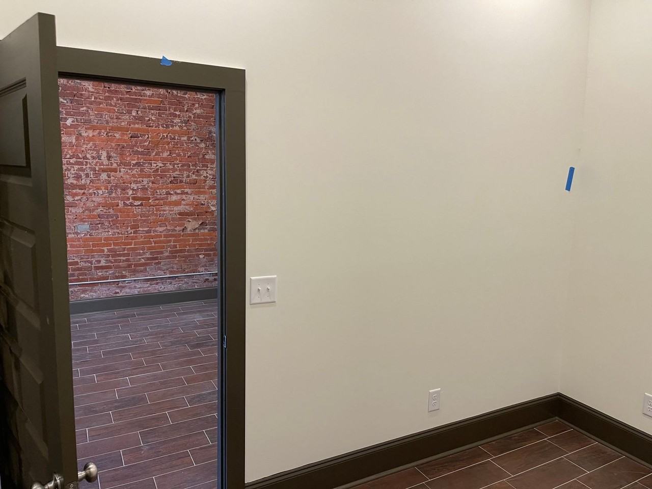 903 Avenue a #110 - Photo 7 of 8