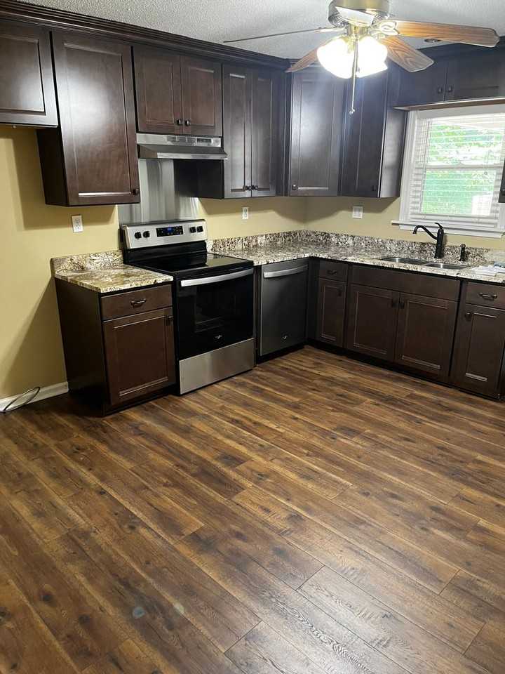 1305 Crigger Road - Photo 4 of 31