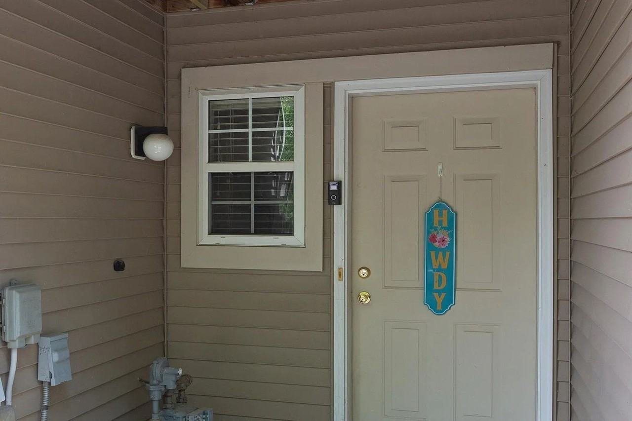 6893 Pine Crest Trl S - Photo 2 of 24