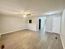 910 E Quincy St - Photo 1 of 1