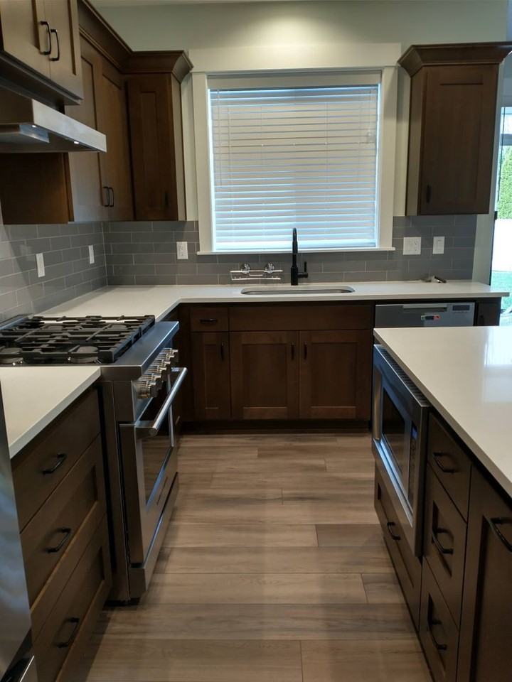 1021 Keystone Loop Northeast - Photo 4 of 26