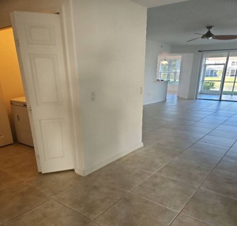 1410 Tiffany Ln #2503 - Photo 6 of 38