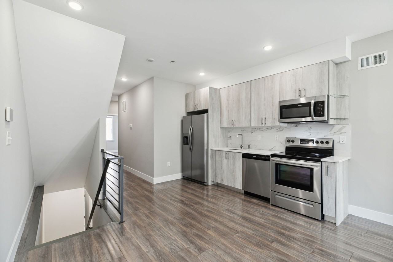 1845 E Huntingdon St #A - Photo 3 of 50