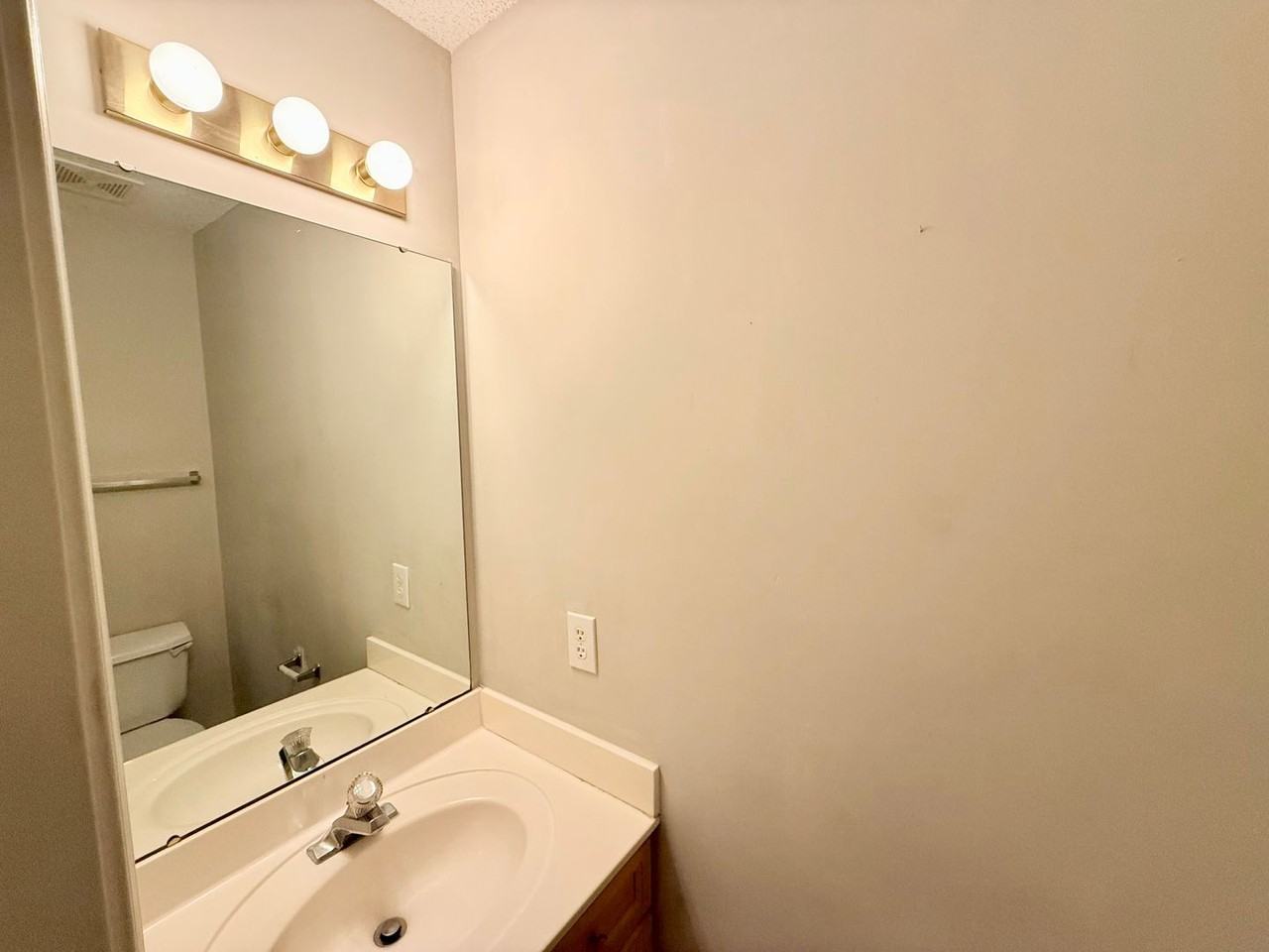 5731 Cougar Ln - Photo 6 of 16