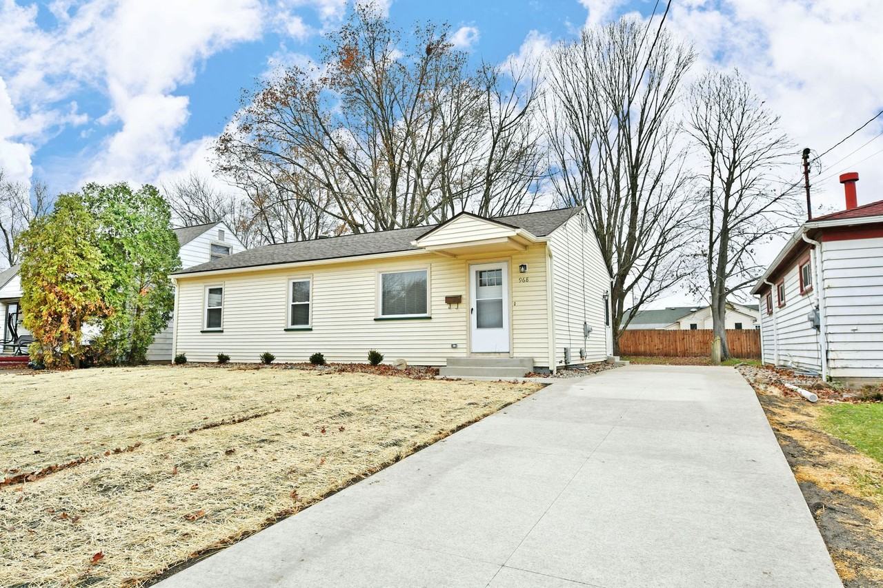 968 Gary Avenue Southeast - Photo 2 of 37