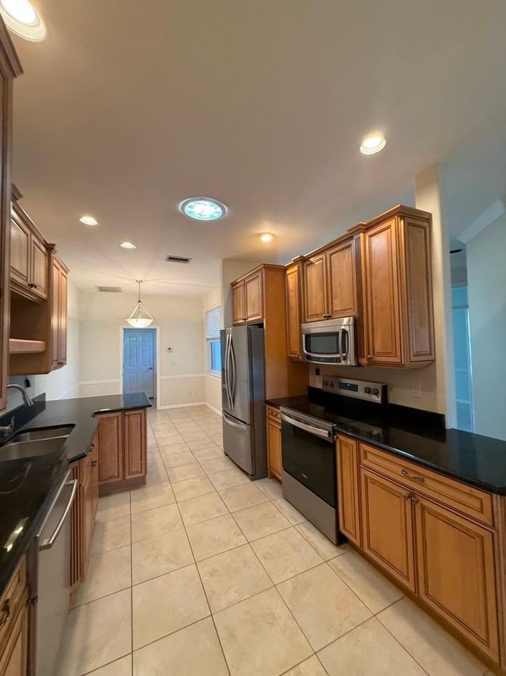 12259 Championship Circle - Photo 2 of 12