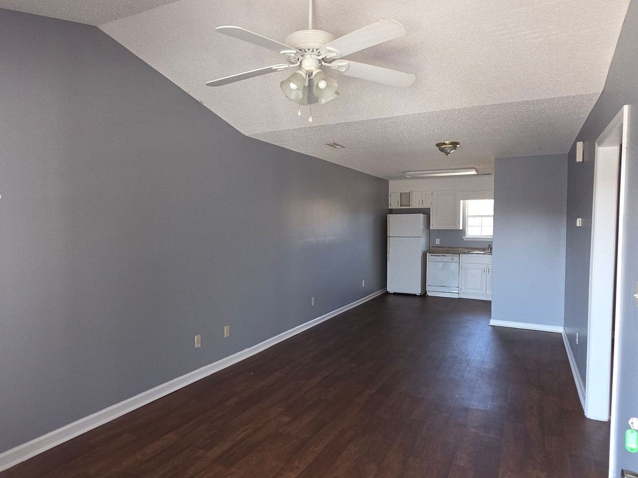 104 Tonyoto Court - Photo 2 of 8