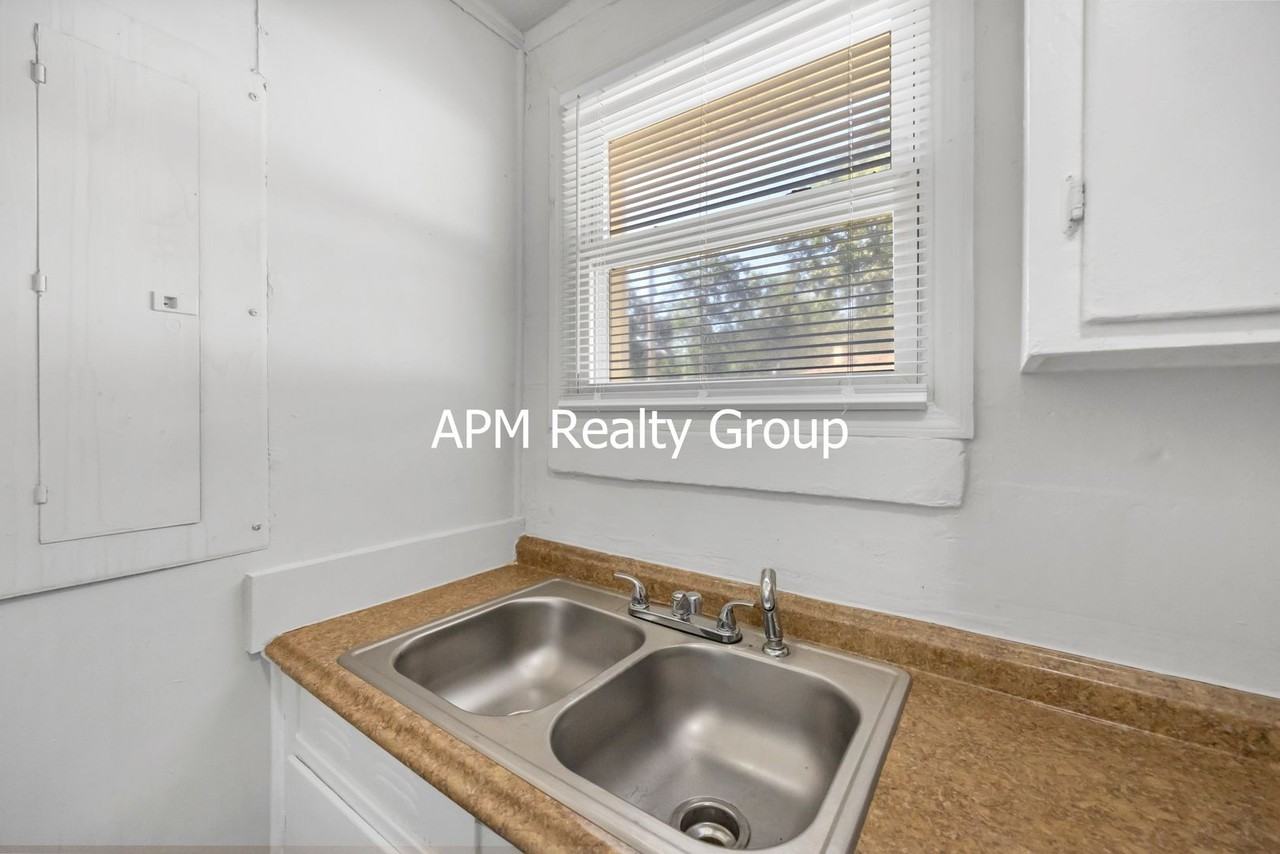 722 Douglas Street - Photo 3 of 49