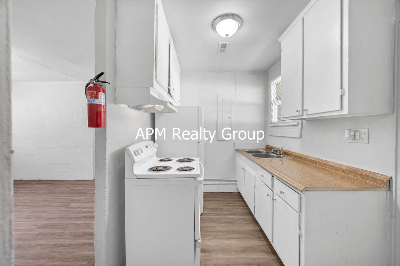 722 Douglas Street - Photo 6 of 49