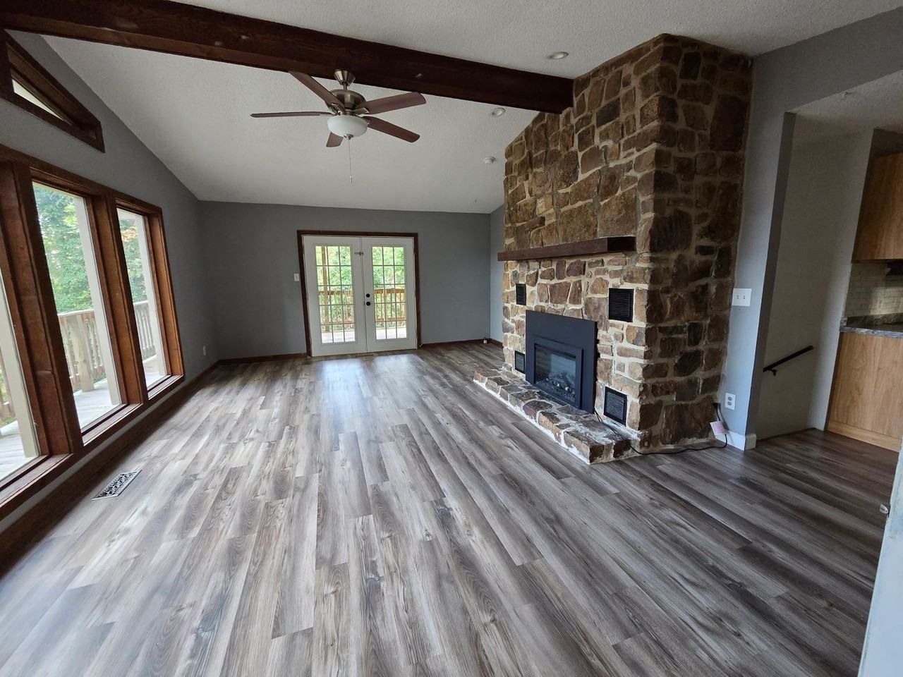 109 Ohio Ct - Photo 2 of 21