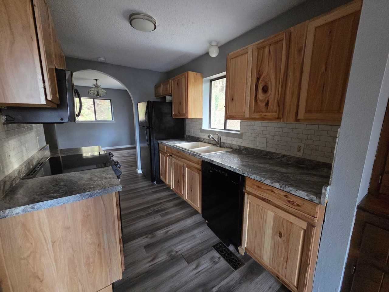 109 Ohio Ct - Photo 4 of 21