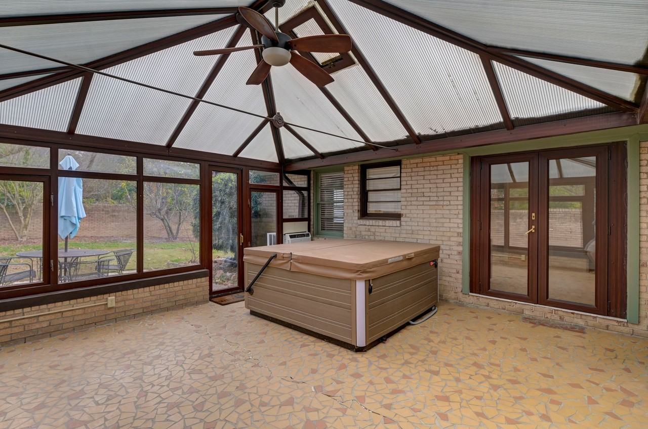 1808 York Dr - Photo 2 of 45