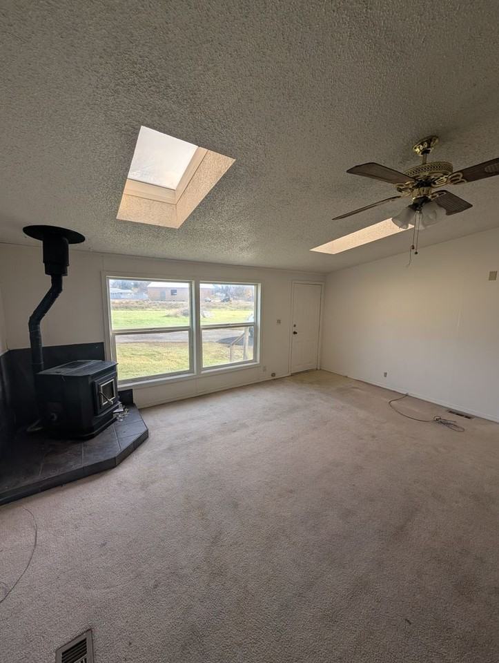 5720 Harlan Dr - Photo 2 of 10