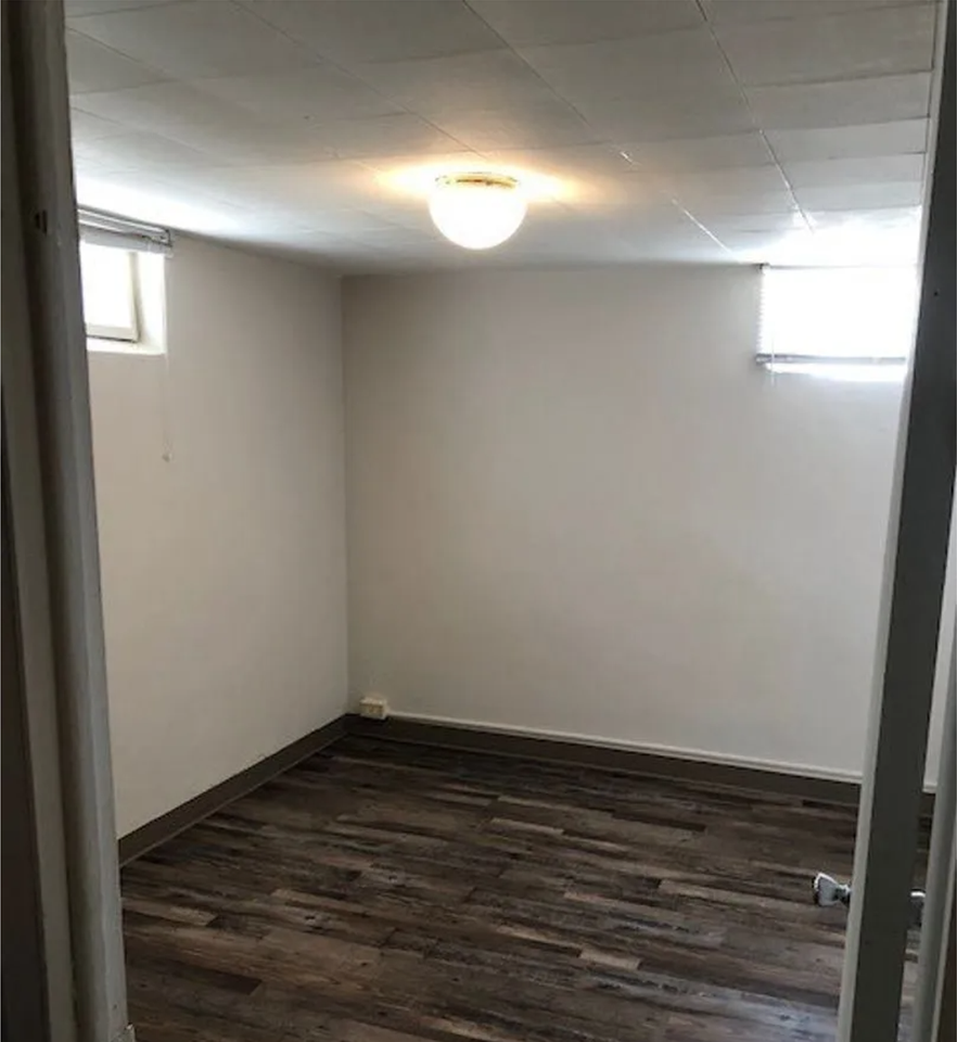 605 W University Ave - Photo 5 of 7