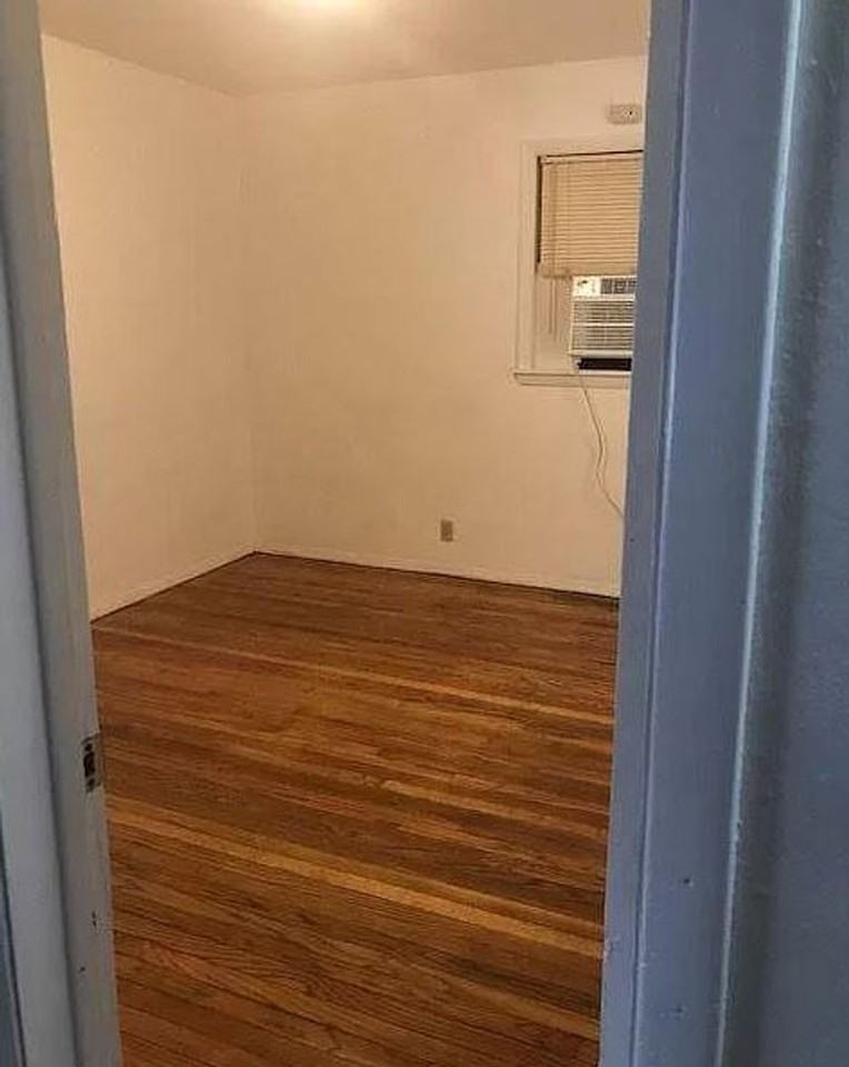 1211 W Church St - Photo 4 of 8